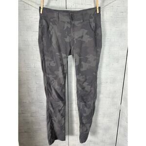 Prana Women's Pants in Gray Camo Size 6 regular